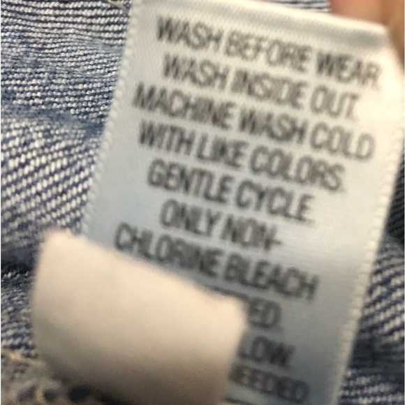 ❤️🔥Elle❤️🔥Beautiful Jean Jacket 4 Ladies❤️🔥Measurements in Pics❤️🔥 - Picture 7 of 14